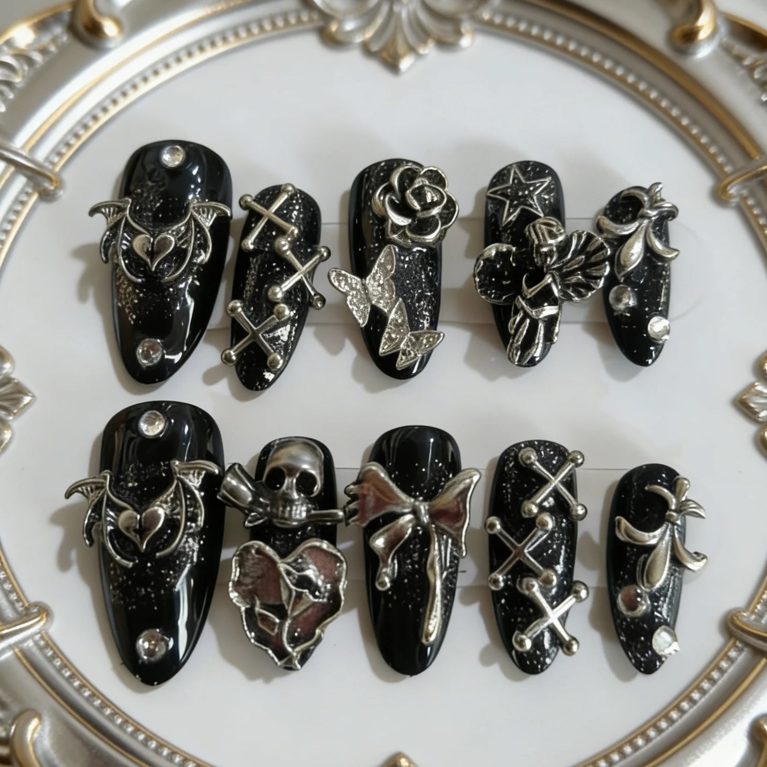10 Pieces of Hand-Pressed Almond-Shaped Nails, Beautiful Fake Nails, Dark Gothic Wings with Roses, Suitable for Women
