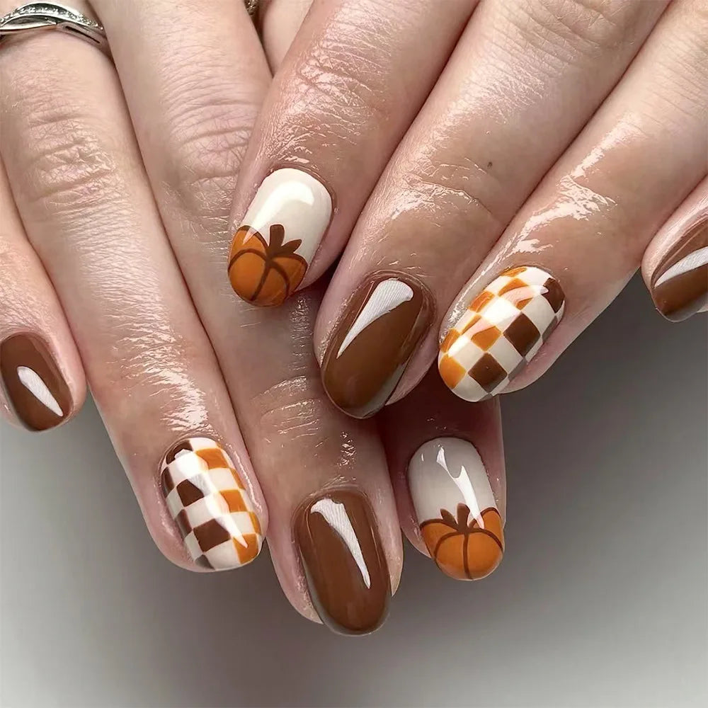 24Pcs Short Almond Nails Set Press on With Chessboard Design Fake Nail Art for Woman Pumpkin Pattern Datachable False Nails Tips